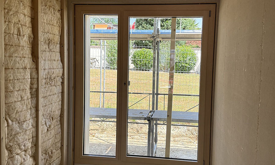 Balkontüre Holz-Aluminium-Fenster im Neubau eines Einfamilienhauses in Arbon