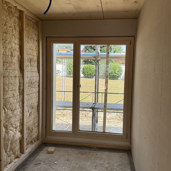 Balkontüre Holz-Aluminium-Fenster im Neubau eines Einfamilienhauses in Arbon